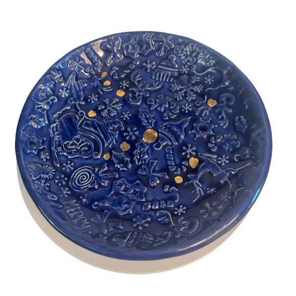 Snowflakes, Reindeer, Santa & Christmas Trees Pottery Ring Dish in Blue - Picture 7 of 7